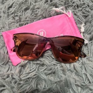 Blenders “lion heart” sunglasses